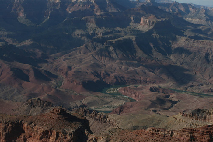 Где то внизу очень далеко течёт Колорадо, которая за миллионы лет пропилила такое чудо природы Национальный парк Гранд-Каньон, CША