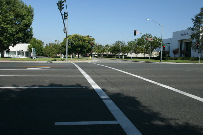 Вот так выглядит пешеходный переход — никаких зебр Штат Калифорния, CША