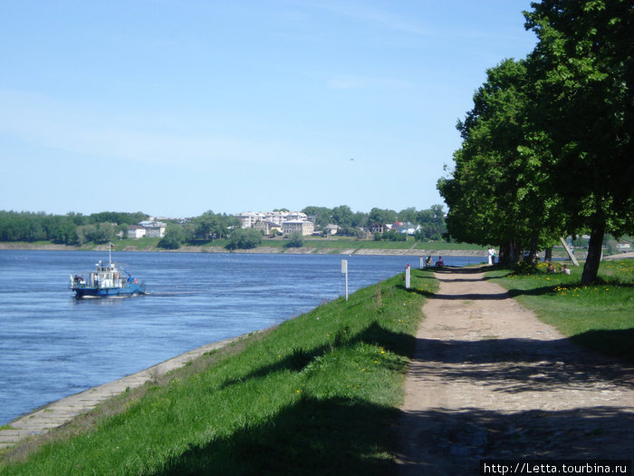 В маленьком городе, где очень много храмов Углич, Россия