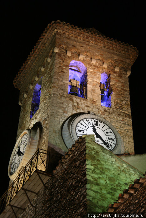 башня Сюке вечером Канны, Франция