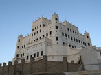 Сейюн. Дворец султана Аль Катири