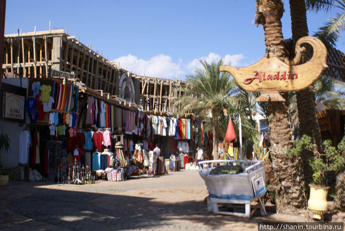 Набережная в Дахабе Дахаб, Египет