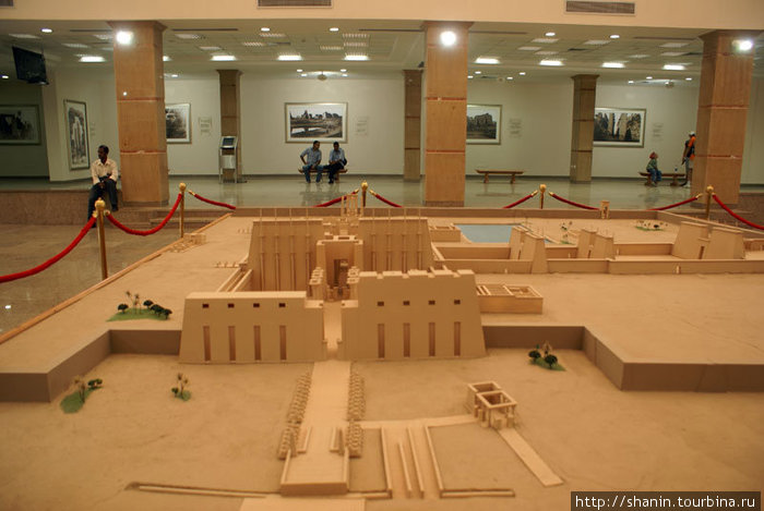 Макет храмов Карнака — для ориентировки Луксор, Египет