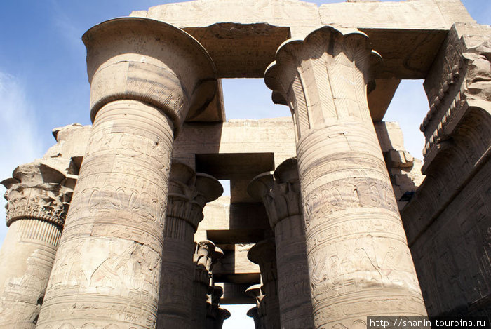 Колонны Ком-Омбо, Египет