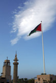 Гигантский иорданский флаг в Акабе — чтобы было видно из соседнего израильского города -Эйлата