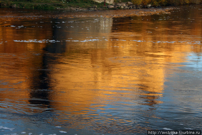 отражение в реке Нарва, Эстония
