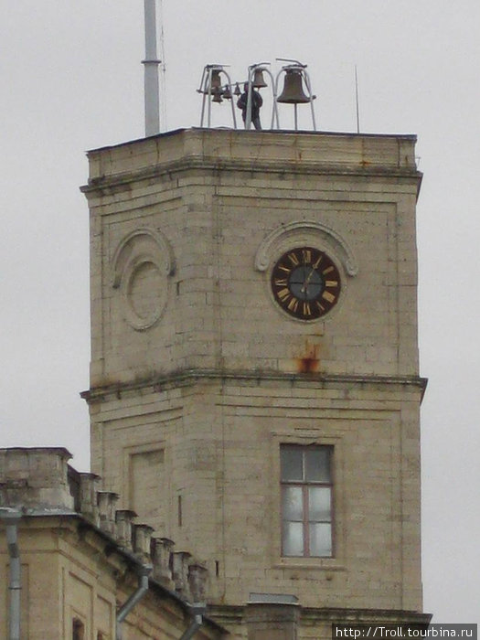 С башен льется колокольный звон Гатчина, Россия