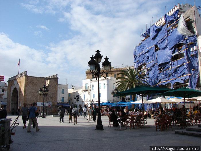 Столица Туиса с одноимённым названием Тунис