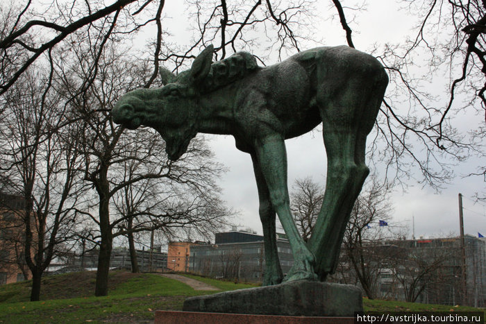 памятник лосю Хельсинки, Финляндия