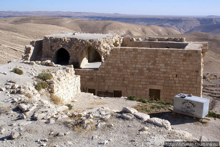 Руины дворца на территории замка Шобак, Иордания