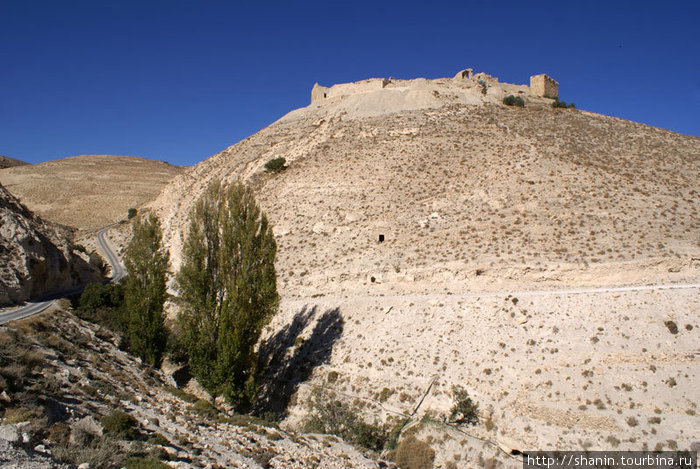 Дорога и замок Шобак, Иордания