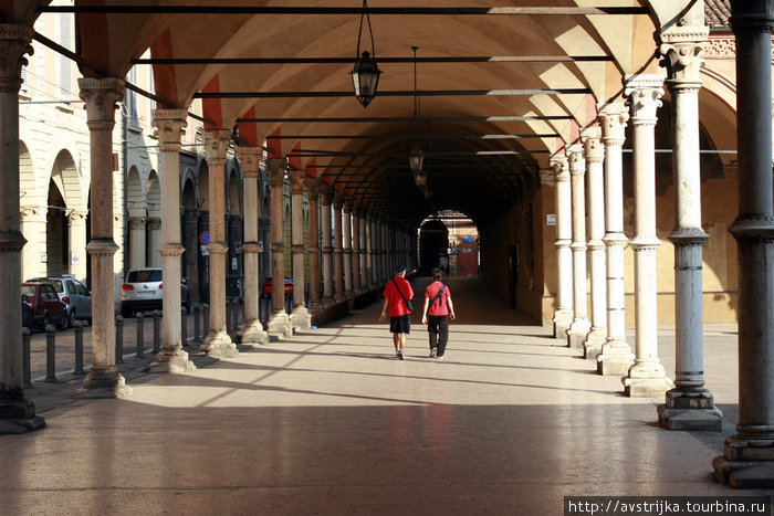 крытые улицы Болоньи Болонья, Италия