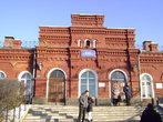 Арзамас-1 – это узловая станция Горьковской железной дороги. Здание железнодорожного вокзала построено в начале XX века. Первый поезд через ст. Арзамас-1 прошел 5 сентября 1901 года.