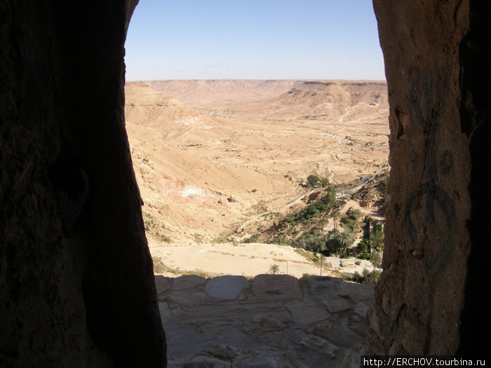 Вид из касра в Налуте Ливия