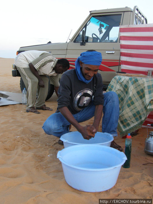 Палаточная жизнь в Сахаре