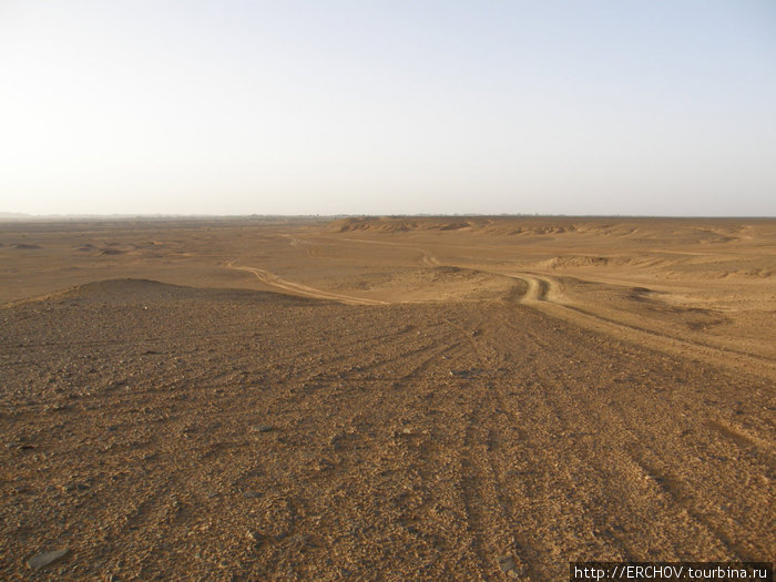 Каменистая пустыня хамада Ливия