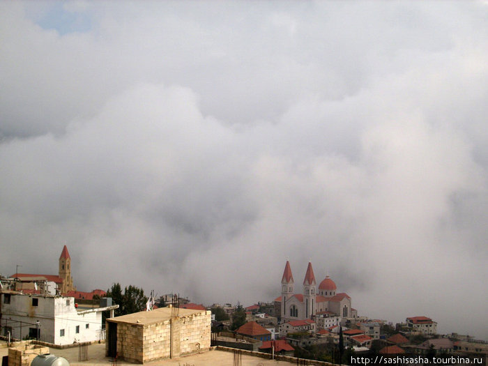 И на следующий день долину накрыло облаком, все как в сказке Долина Кадиша, Ливан