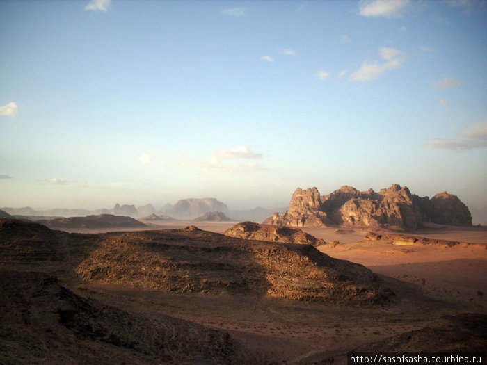 Просто сказочный пейзаж, по-другому и не скажешь Пустыня Вади Рам, Иордания