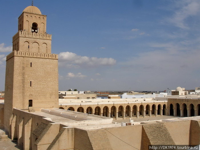 Четвертый священный город у мусульман Кайруан, Тунис