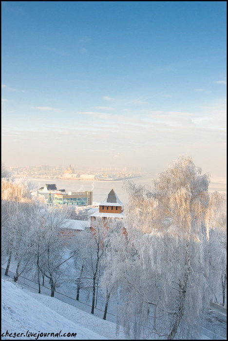 Вид на Стрелку из кремля Нижний Новгород, Россия