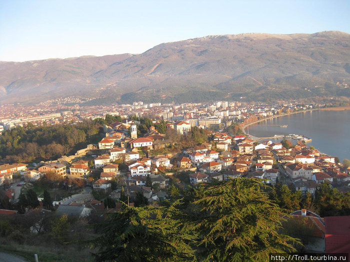 Красные крыши исторического центра Охрид, Северная Македония
