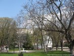 Вид на Дворцовую площадь со стороны Садовых ворот.