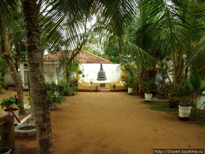 Дагоба Калутара, Шри-Ланка