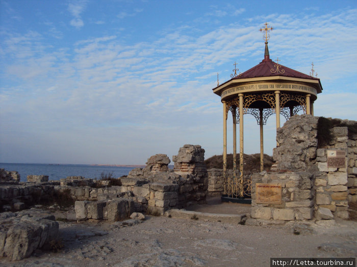 Даже в октябре в Черном море можно купаться Область Севастополь, Россия