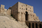 Надвратная башня крепости в Алеппо