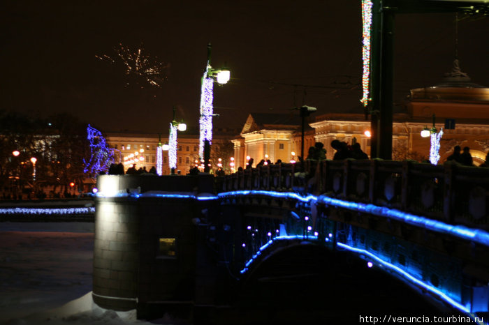 Дворцовый мост. Санкт-Петербург, Россия