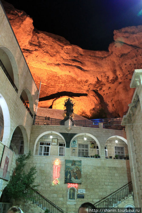 Монастырь Святой Феклы и склон горы Маалула, Сирия