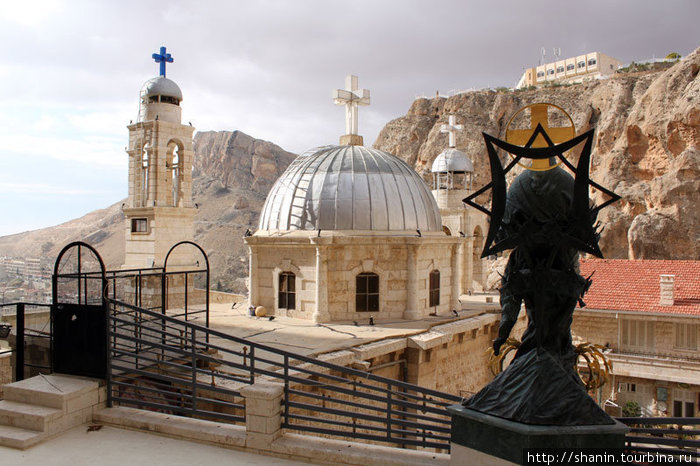 Крыши монастыря Святой Феклы Маалула, Сирия