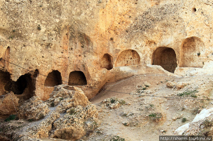 Пещеры затворников Маалула, Сирия