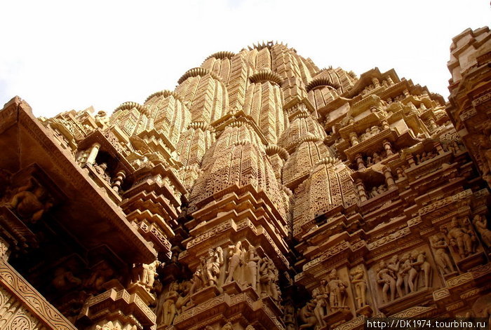 Храмы любви или камасутра в камне Каджурахо, Индия
