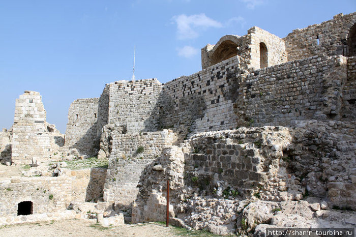 Стены замка Масиаф Сирия