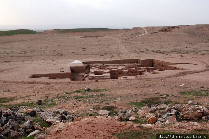 Археологические раскопки продолжаются. Раскопана лишь малая часть города. Телл-Мардих, Сирия