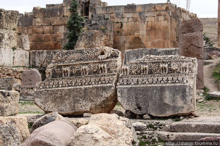 Фрагменты Баальбек (древний город), Ливан