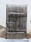 Древняя монастырская дверь.