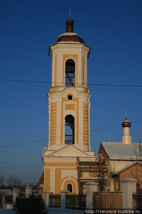 Колокольня Никольского храма. Старая Русса, Россия