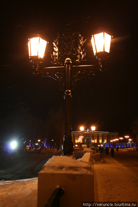 Улица, фонарь. Великий Новгород, Россия