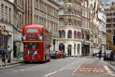 Автобус на улице в центре Лондона
