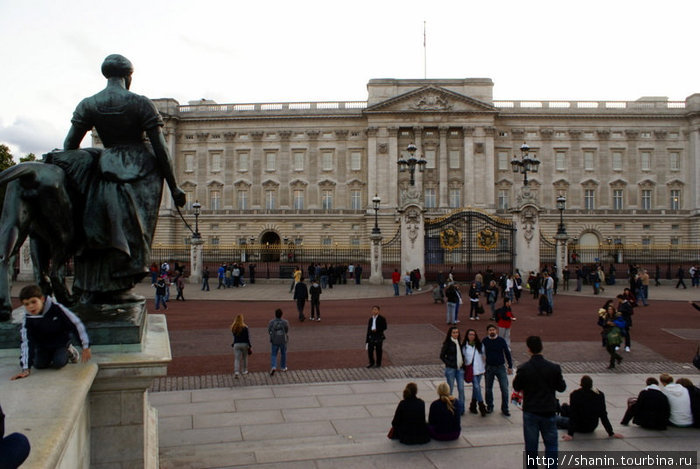 Букингемский дворец — резиденция английской королевы Лондон, Великобритания