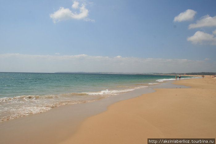 песчаные пляжи Алвора Алвор, Португалия