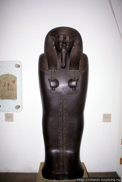 Фараон из черного гранита Лондон, Великобритания