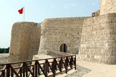 Флаг над фортом и входные ворота