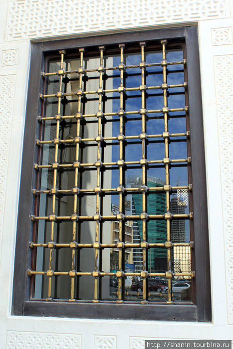 Окно мечети Манама, Бахрейн