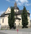 Костел Св. Лаврентия — самый большой в Жовкве, самый красивый и самый богатый... Костел строил Павел Счастливый, а после его смерти в 1610 году — Павел Римлянин и Амброзий Прихильный.