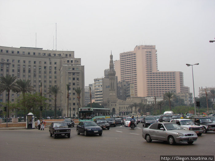 На дорогах Каира почти всегда полная загруженность... Каир, Египет