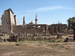 Мечеть на территории храма древних египтян