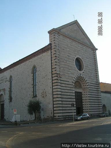Вид на церковь Пистоя, Италия